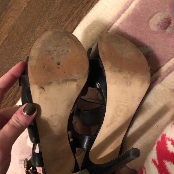 7.5 Michel Kors black Pump Sandals - Picture 7 of 8
